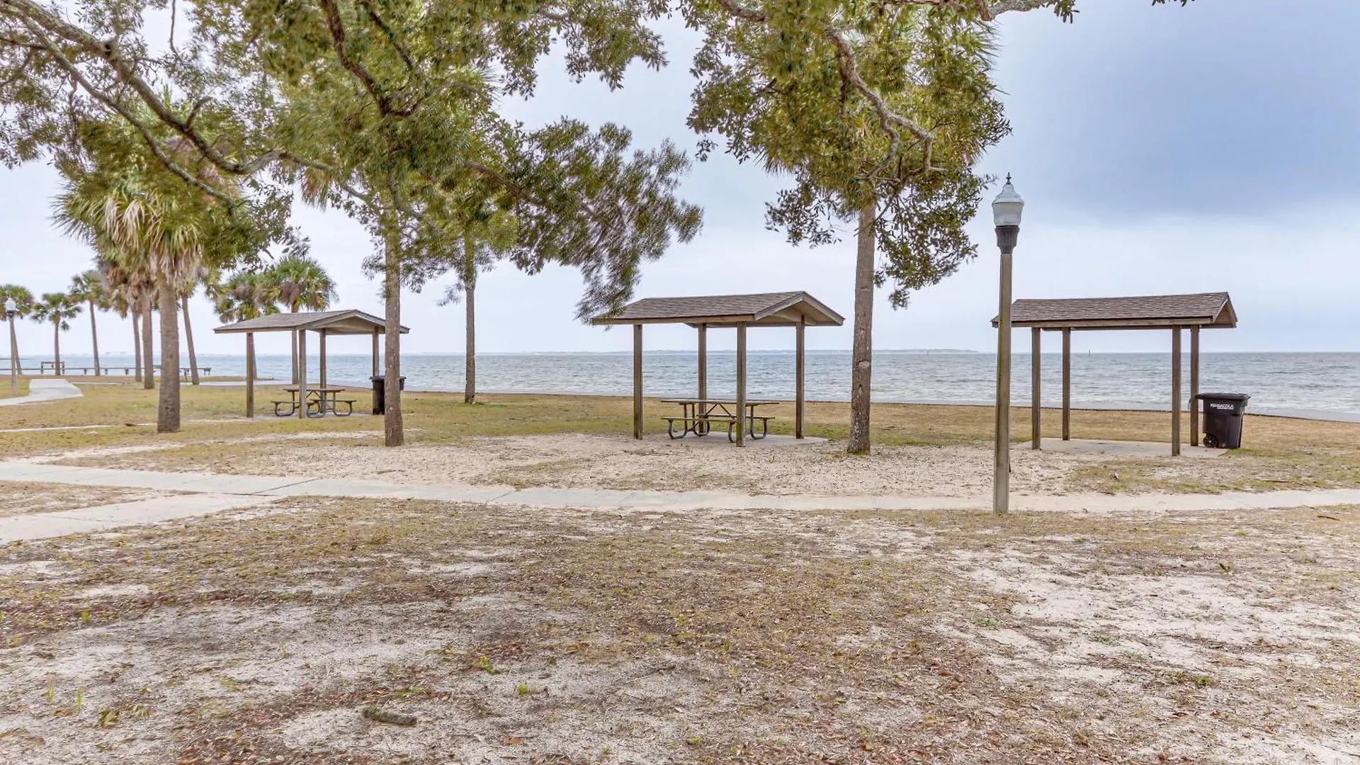 Charming Coastal Pensacola Home 1 Mi To Palafox St Holiday home